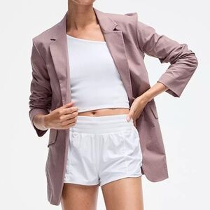 Lululemon Hotty Hot Short High-Rise 2.5"